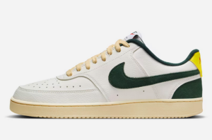De combinatie met Nike Court Vision Low sneakers