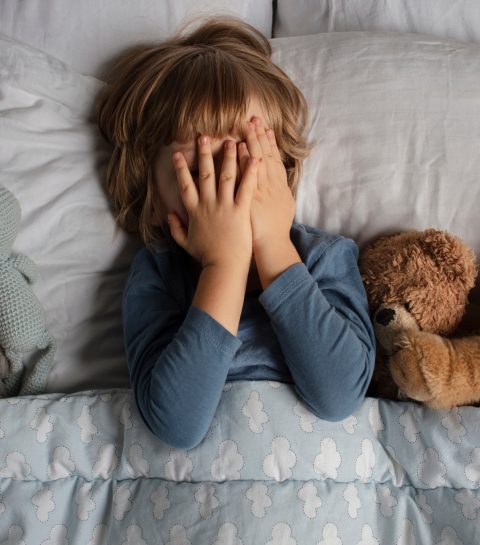 Slaapprofessional deelt magische methode tegen kinderangst in het donker