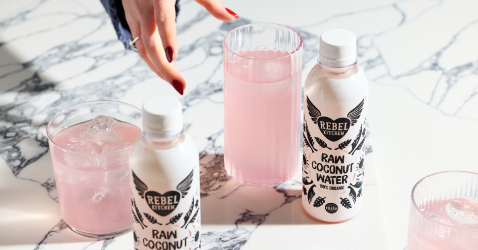Kokoswater saai? Niet met deze 4 zomerse recepten